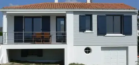 fenêtre en bois sur mesure à Bécon-les-Granits - image 2