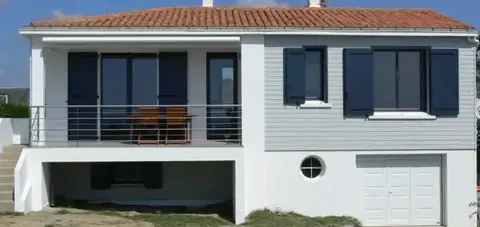 pose de porte d'entrée Le Lion-d'Angers-1